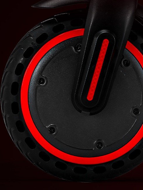 Close view of the X1 honeycomb road tyre